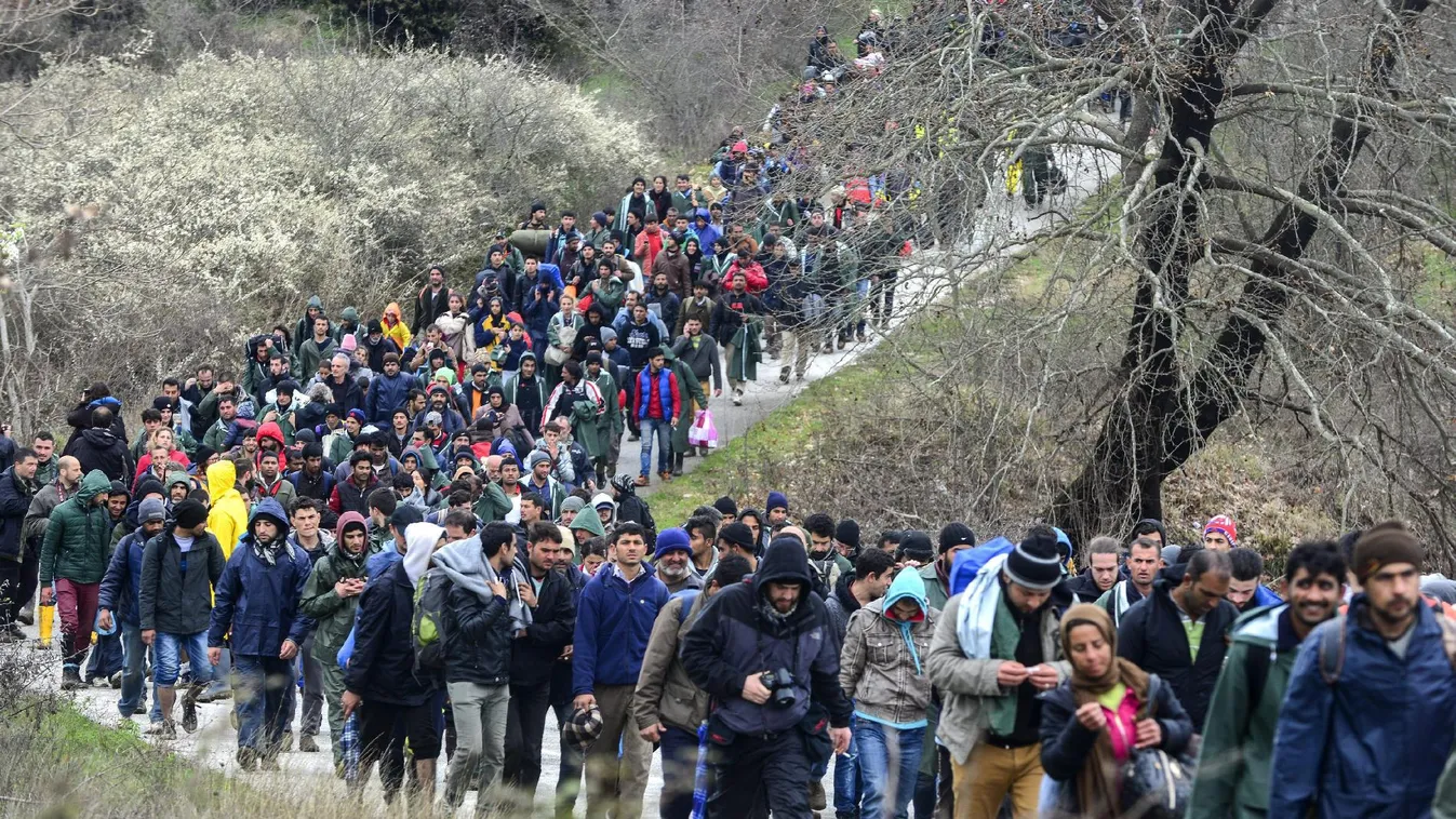 Jelentés: gyakorlatilag őrizetbe veszi a migránsokat a magyar hatóság