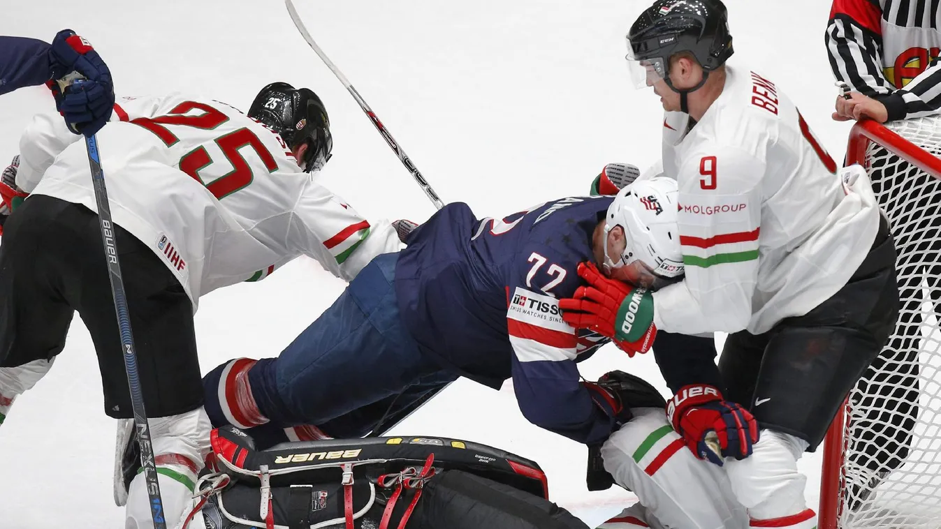 Történelmi siker és NHL-igazolás – hazaértek a hokisok