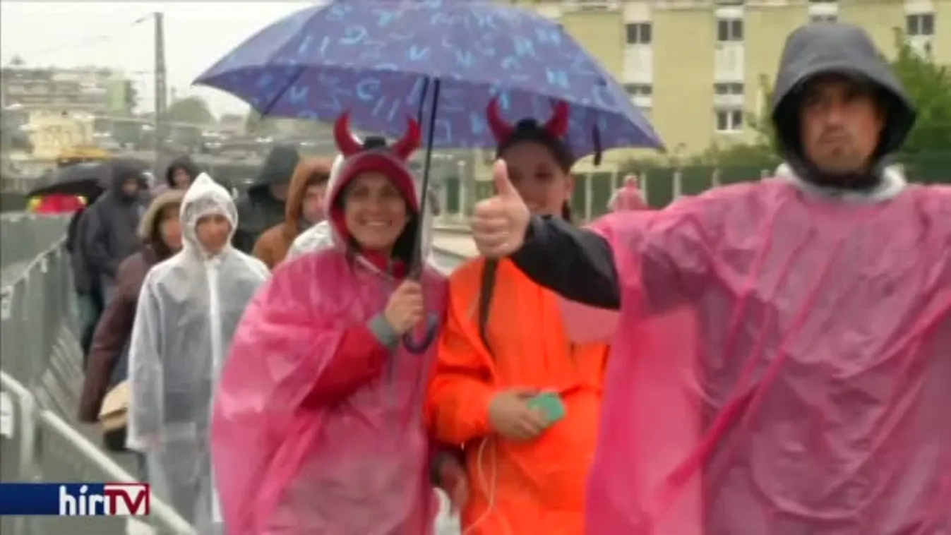 Először lépett fel Axl Rose-zal az AC/DC