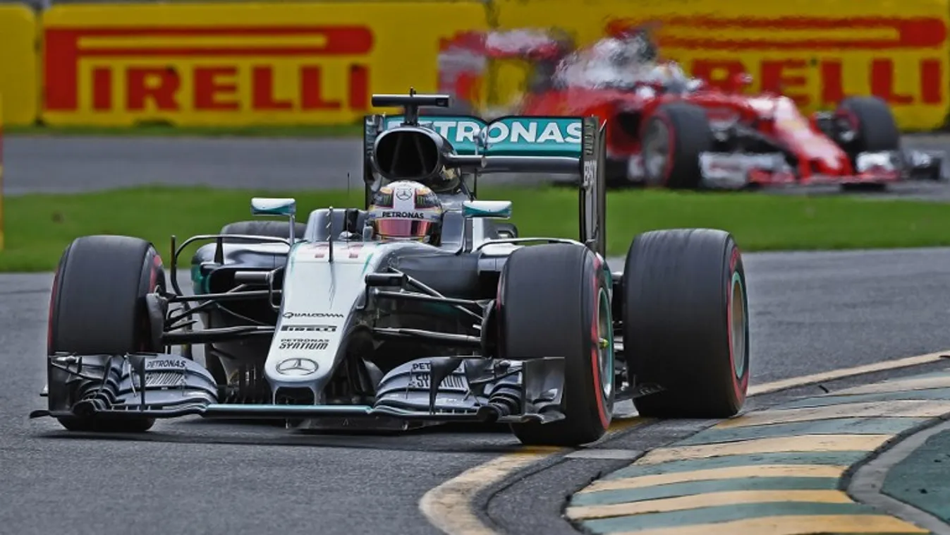 Hamiltoné a pole Barcelonában