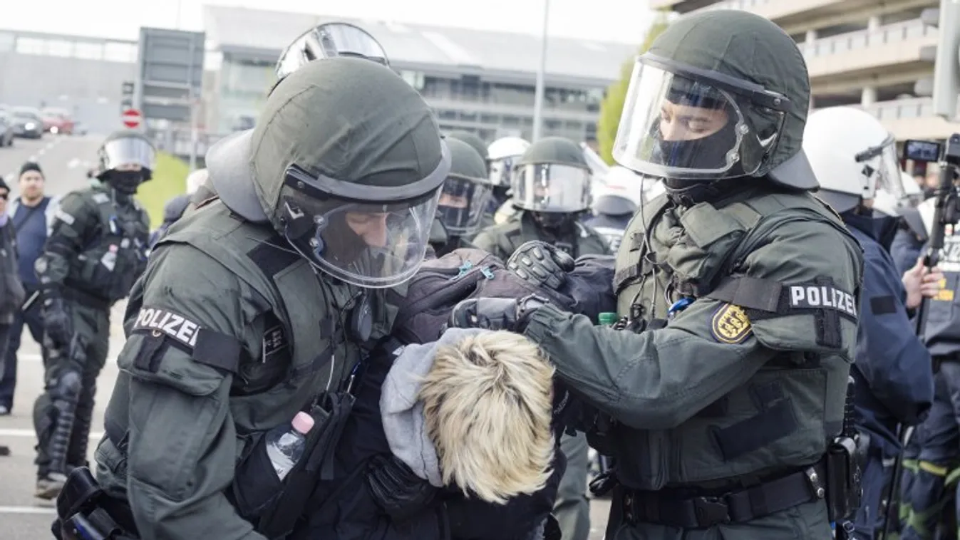 Sztálin-kép és vízágyúk – balhés volt május 1.