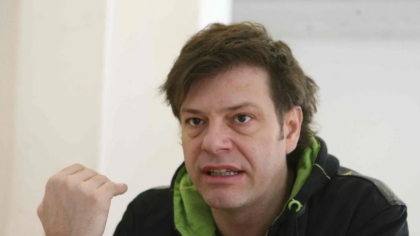 Alinda vendége Till Attila