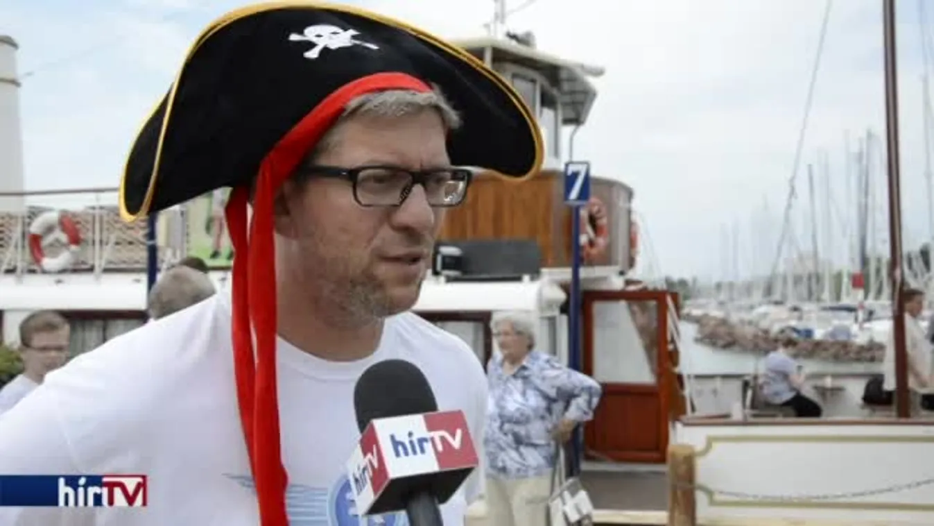 125 éves hajókon kirándulhattak ingyen a gyerekek a Balatonon