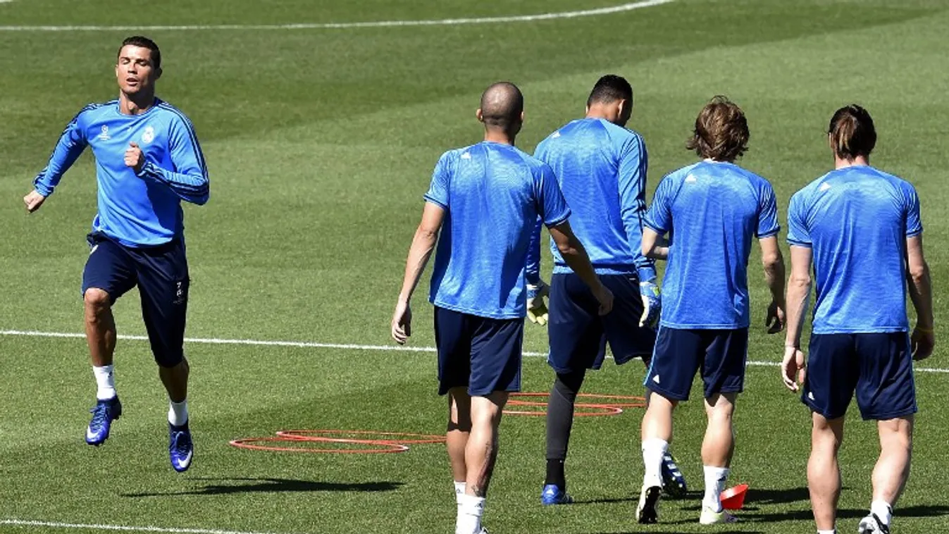 Este fény derül a BL-döntő párosítására