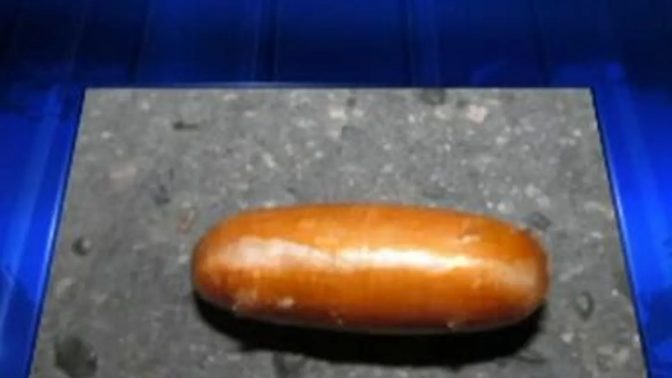 40 milliónyi kokaint nyelt le