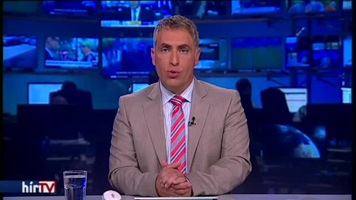 Évzáró kockás ingben - erre buzdít Tarnay