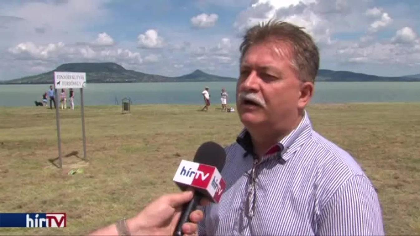 Megnyílt a Balaton első kutyastrandja Fonyódon