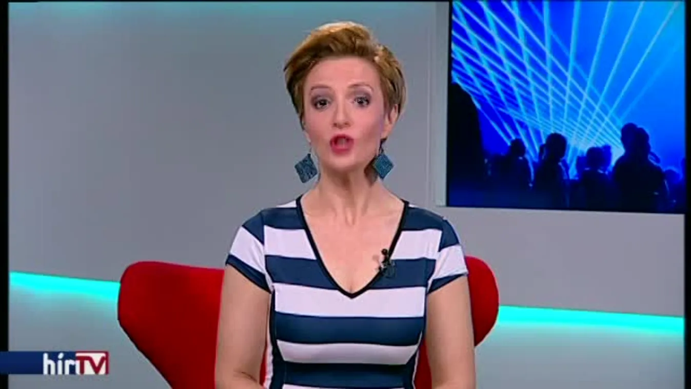 Reggeli járat – Miért nem akart Júlia a földön már 30 éve sem?