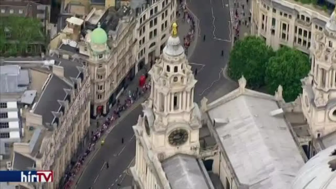 Ünnepség a 90 éves II. Erzsébet tiszteletére, London