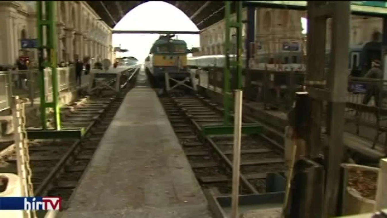 A keletinél toboroz a MÁV