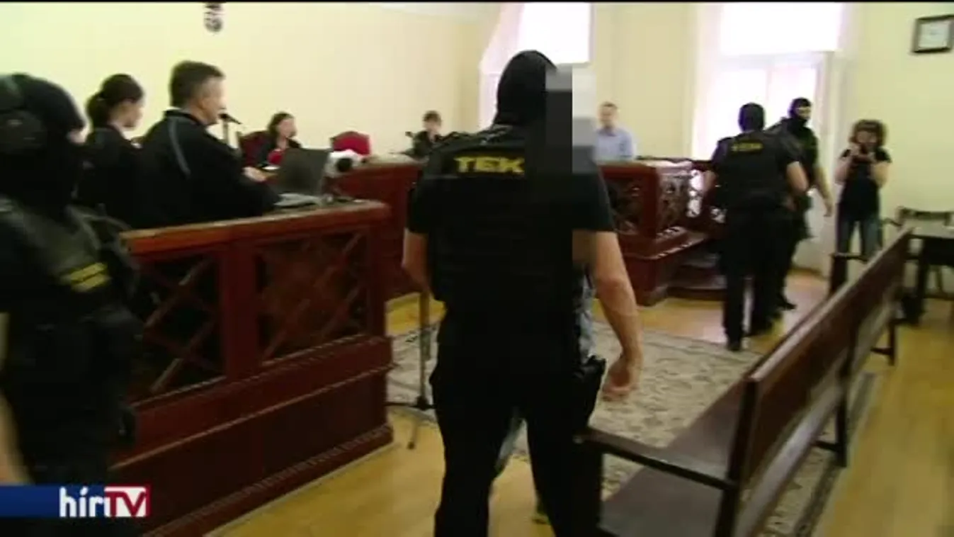 Portik a bíróságon: Régóta ismerem Rogánt