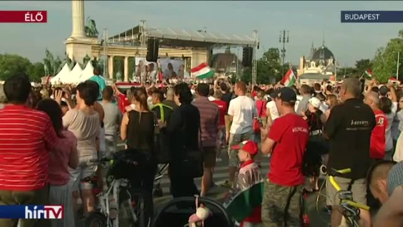 Ünneplők ezrei köszöntötték a válogatottat