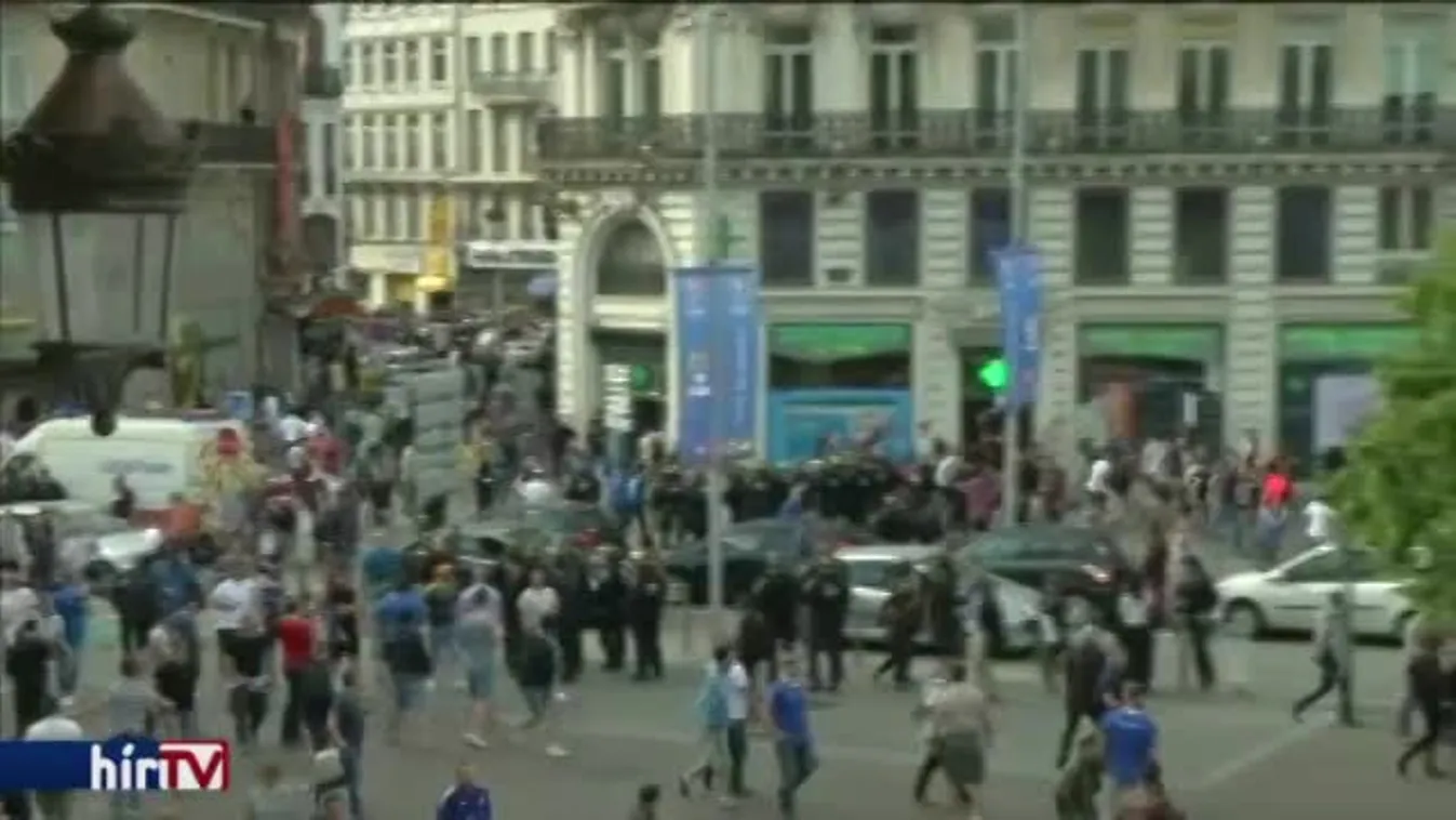 Tovább hergelik egymást az angol és az orosz drukkerek