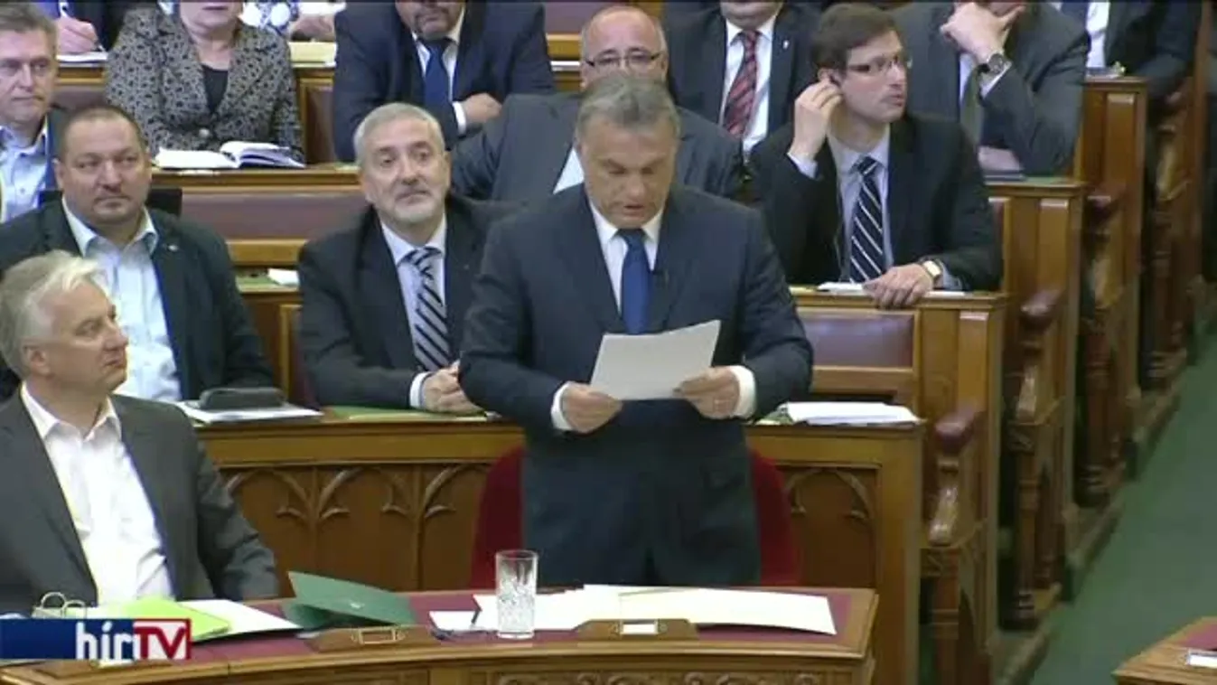 Orbán: Előbb a kötelesség, aztán a szórakozás