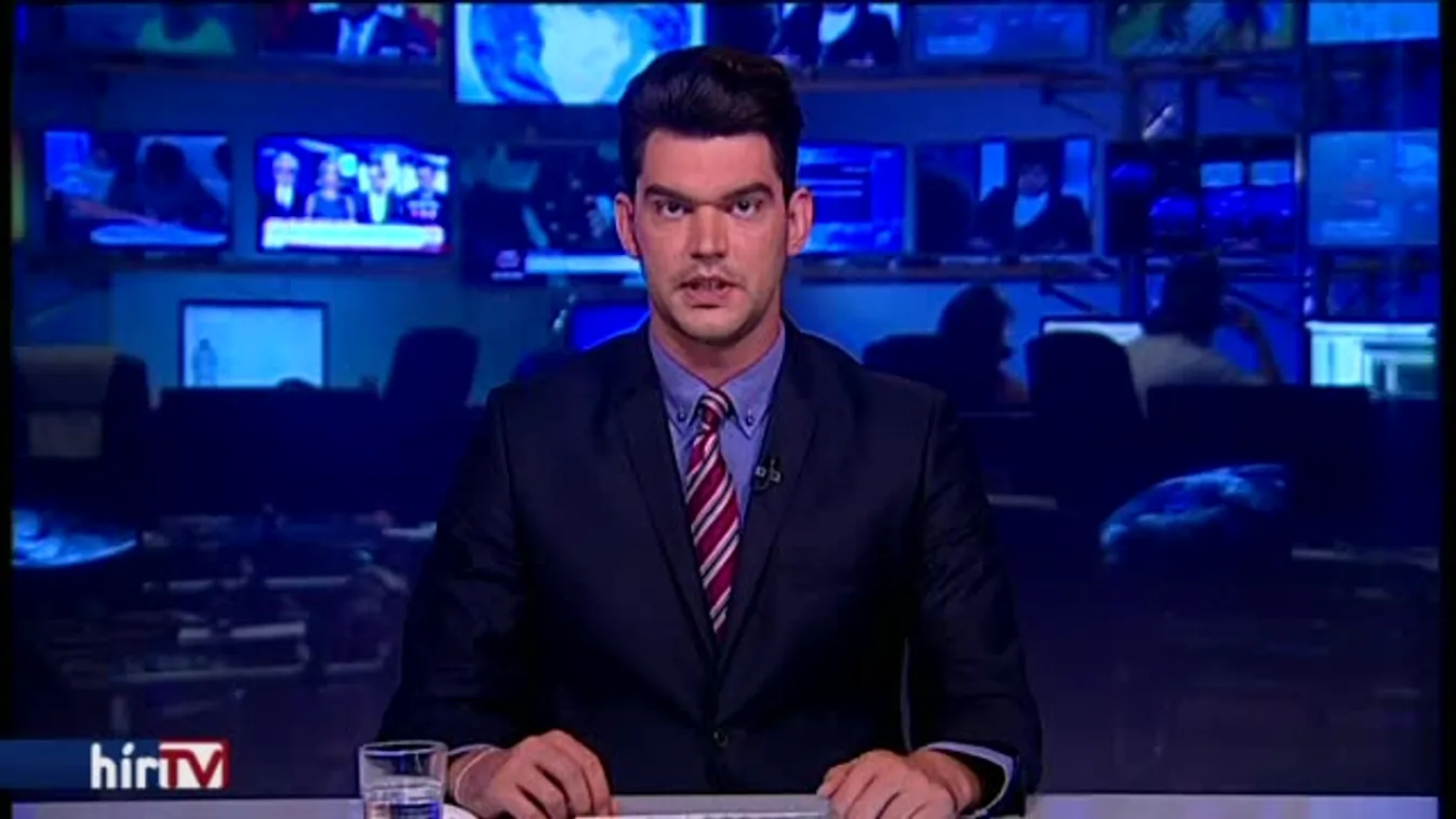 Benzinkútba hajtott egy luxusautó