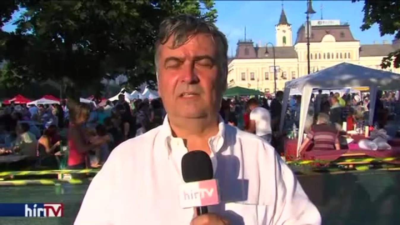 Közel kétezer bográcsban fő a halászlé a 21. Bajai Halfőző Fesztiválon