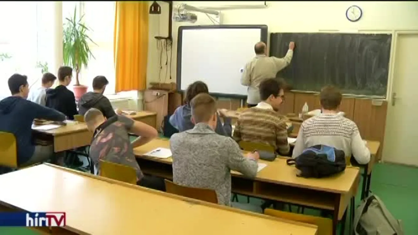 Palkovics: nem járnak rosszul a diákok az összevonással