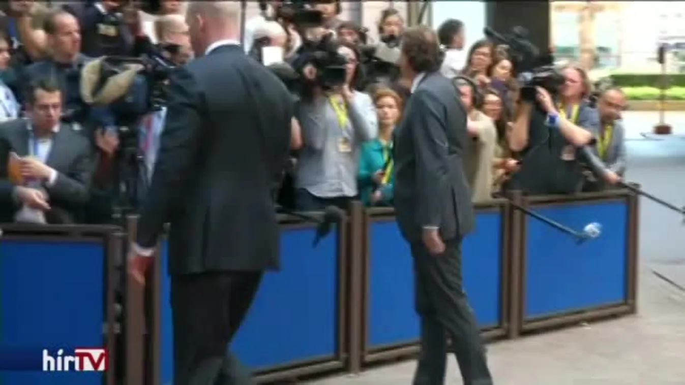 „Készülhetett a tisztogatásra a török elnök”