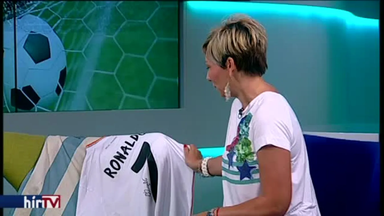 Reggeli járat – Budapestre érkezett a világ legnagyobb futballrelikvia-gyűjteménye