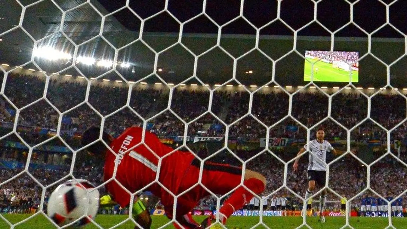 Drámai büntetőpárbaj után elődöntősök a németek