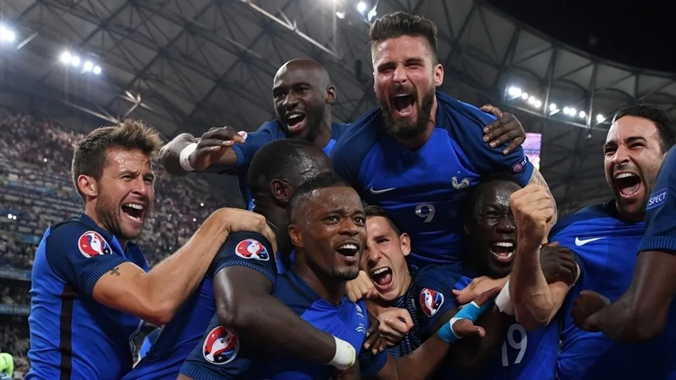 Döntőben a franciák