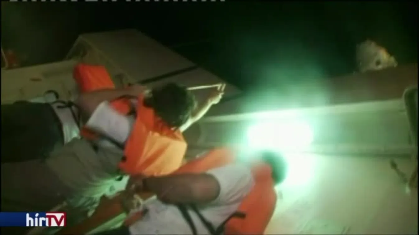 Megérkezett a segély „a világ legnagyobb szabadtéri börtönébe”