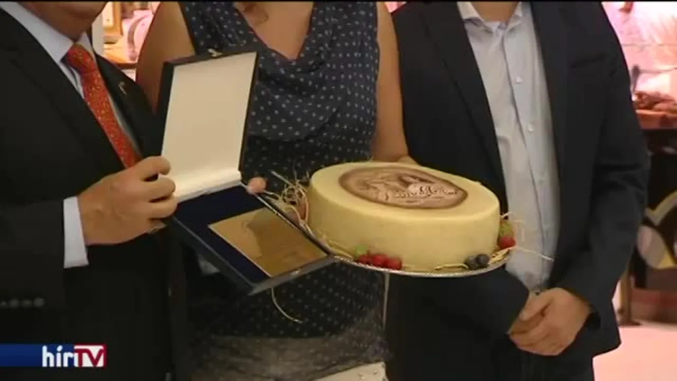 Az érettebbeket a férfiak, a fiatalt a nők keresik