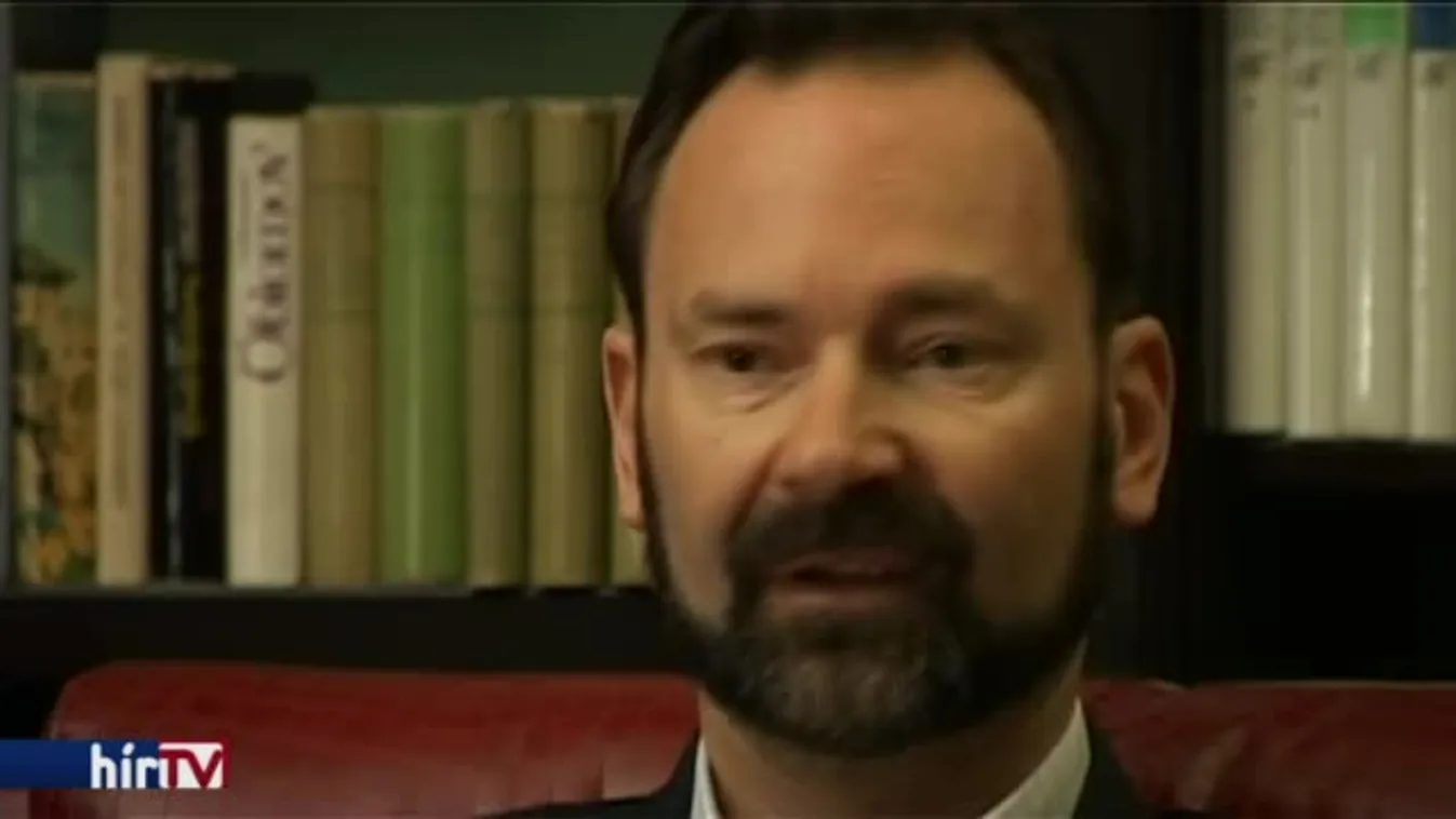 Hiába választják meg, azonnal le kell mondania