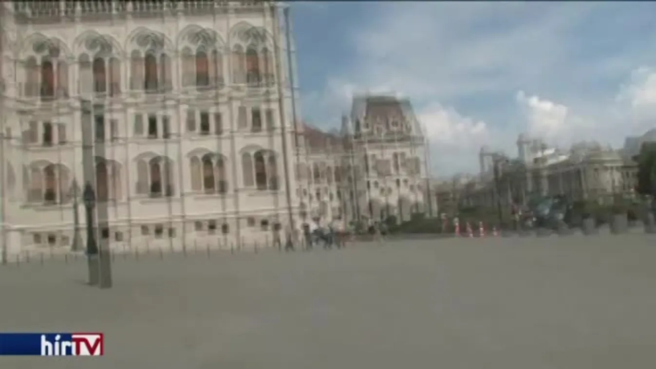 Közmunkára ítélték Rogán joghurtos támadóját