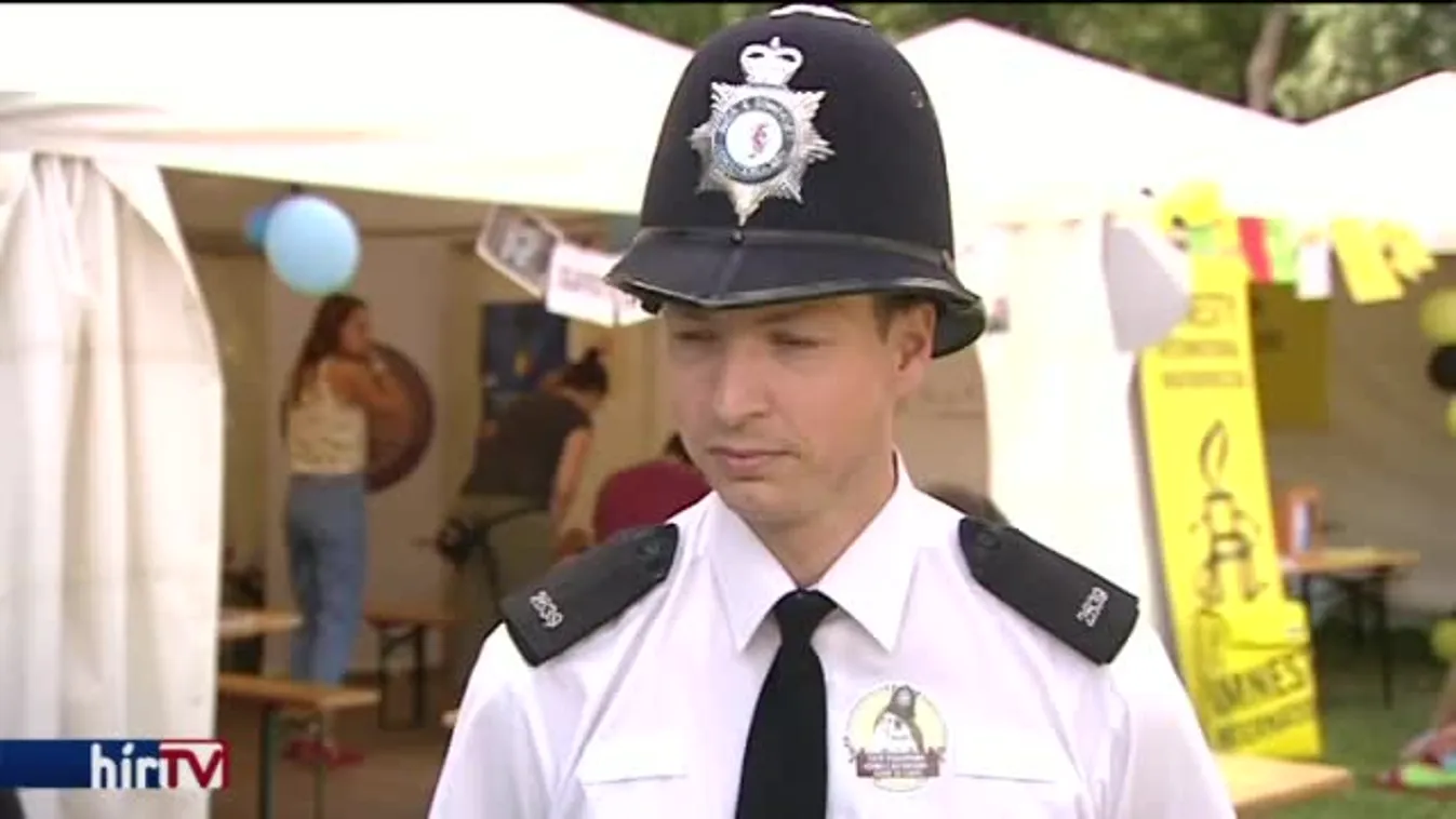 Magyarország élőben – Két bobby is járőrözik a Sziget Fesztiválon