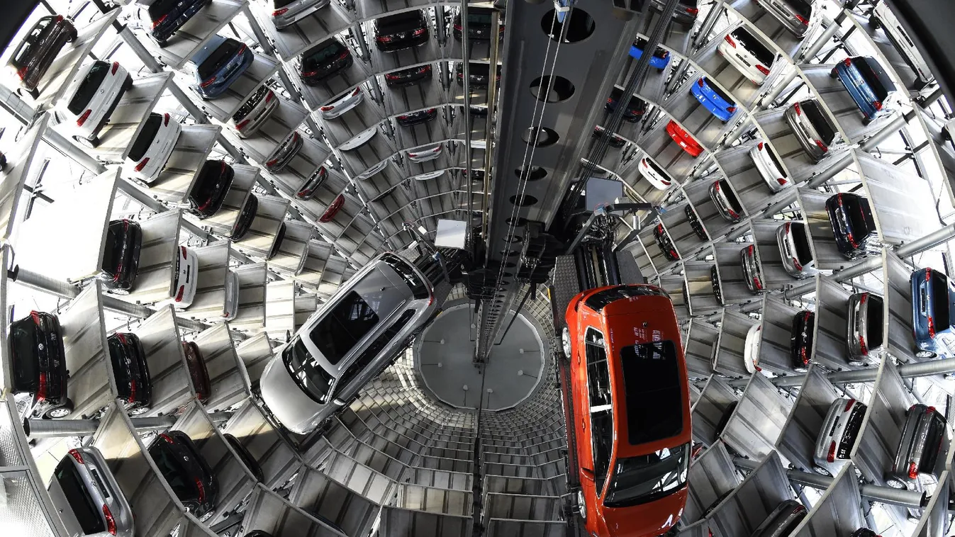 Nemzetgazdasági ügy lett a VW-vita