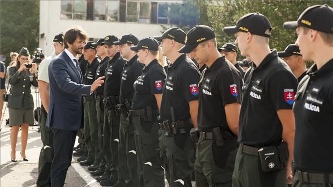 Szlovák egyenruhások érkeztek