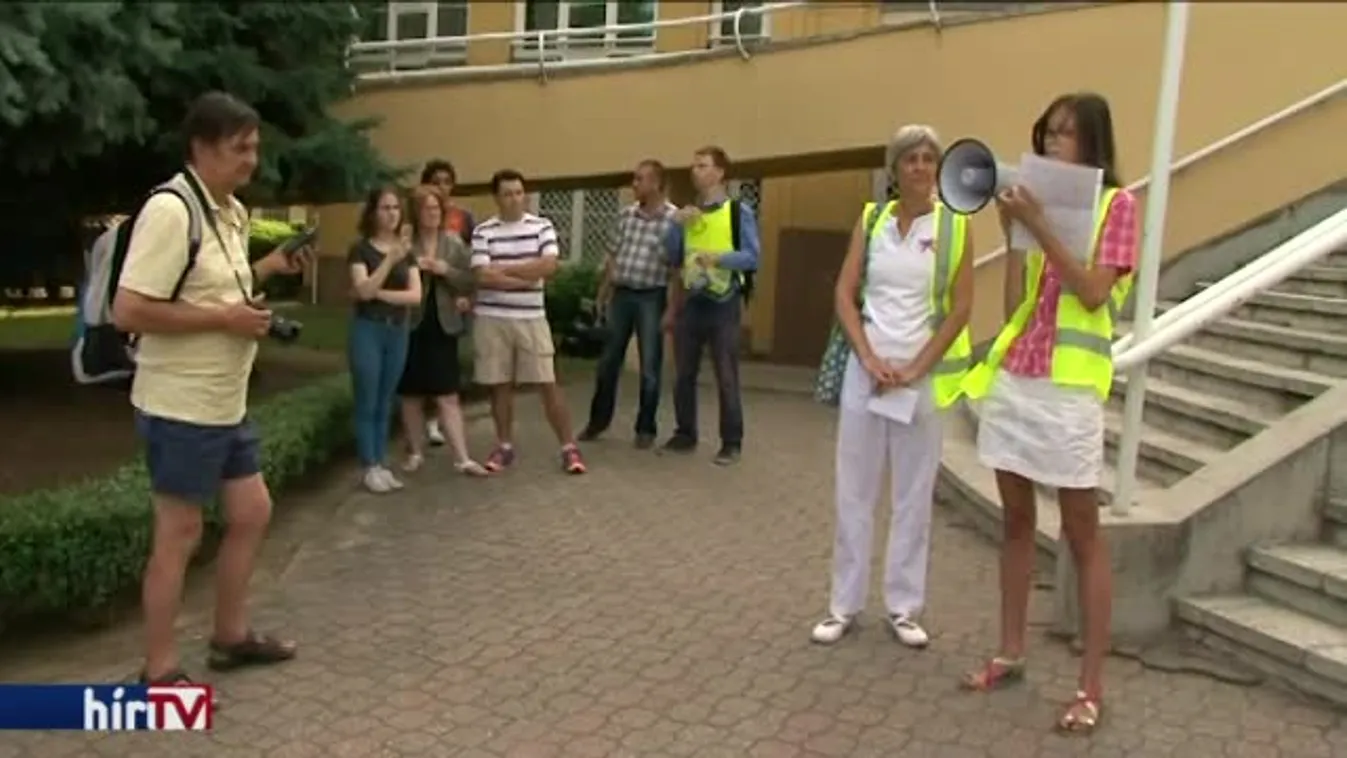 Nem akarják az új igazgatót, tüntettek