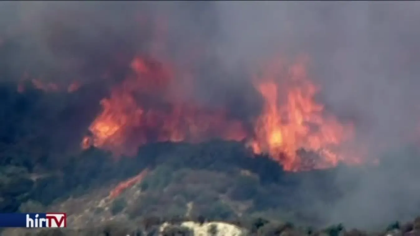 Már 120 négyzetkilométer égett le