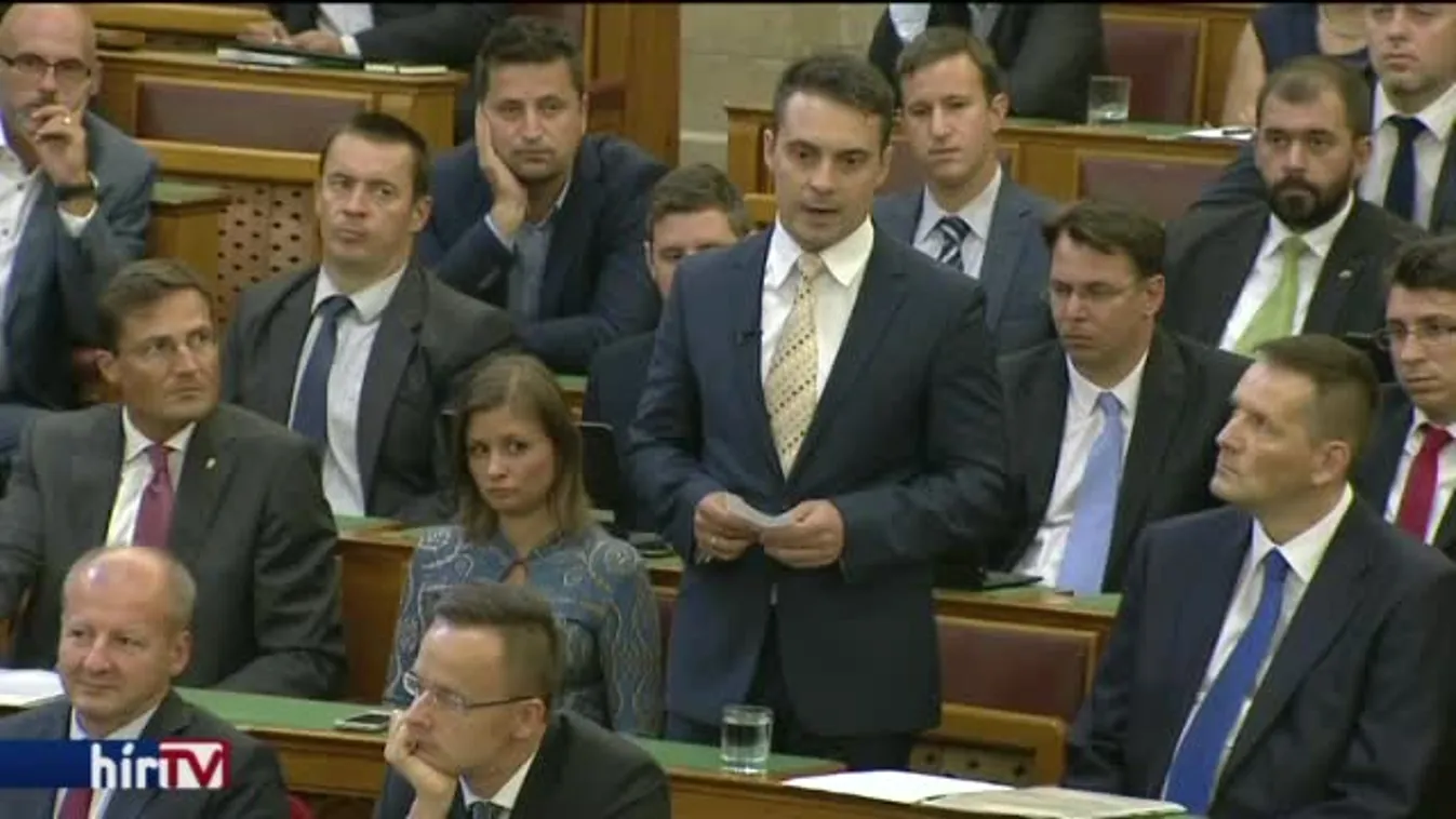 Vona: Orbán hazárdjátékot játszik