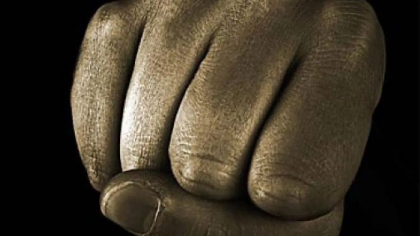 Cipőkanál – Riasztás