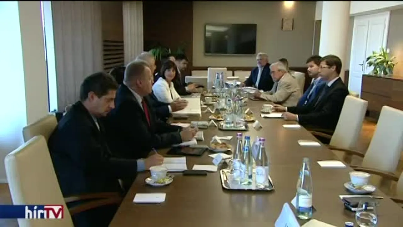 Az ellenzéki pártok keresztbe tettek a Fidesz ötletének