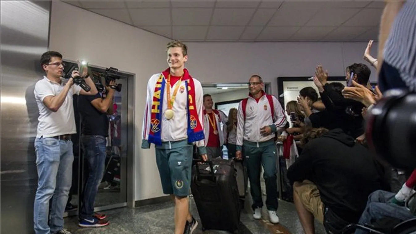 Hazaérkezett a magyar paralimpiai csapat