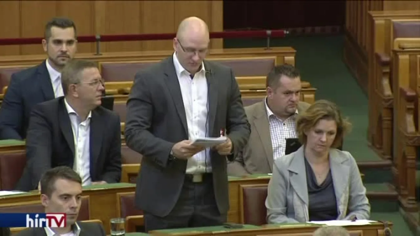  Lehazugozta a kormányt az MSZP