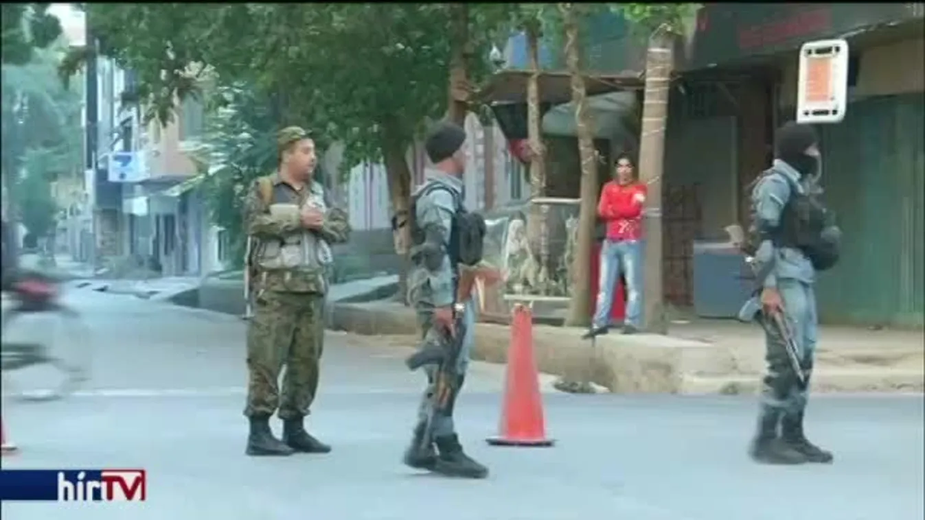 Tűzharc egy nemzetközi szervezet irodáinál Kabulban