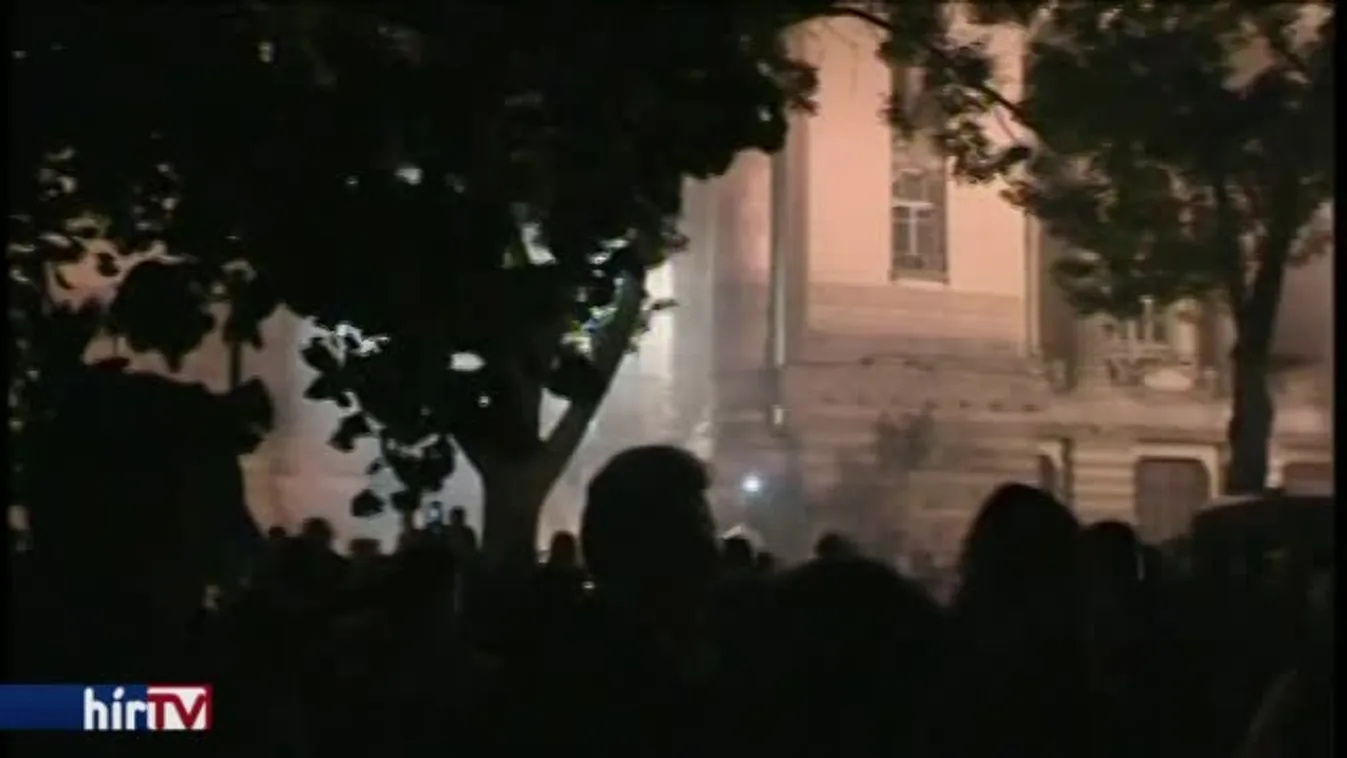 Reggeli járat – A 2006-os tévéostrom a tűzvonalból