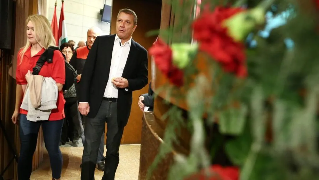 Az MSZP kész támogatni a kormányt – Civil kaszinó