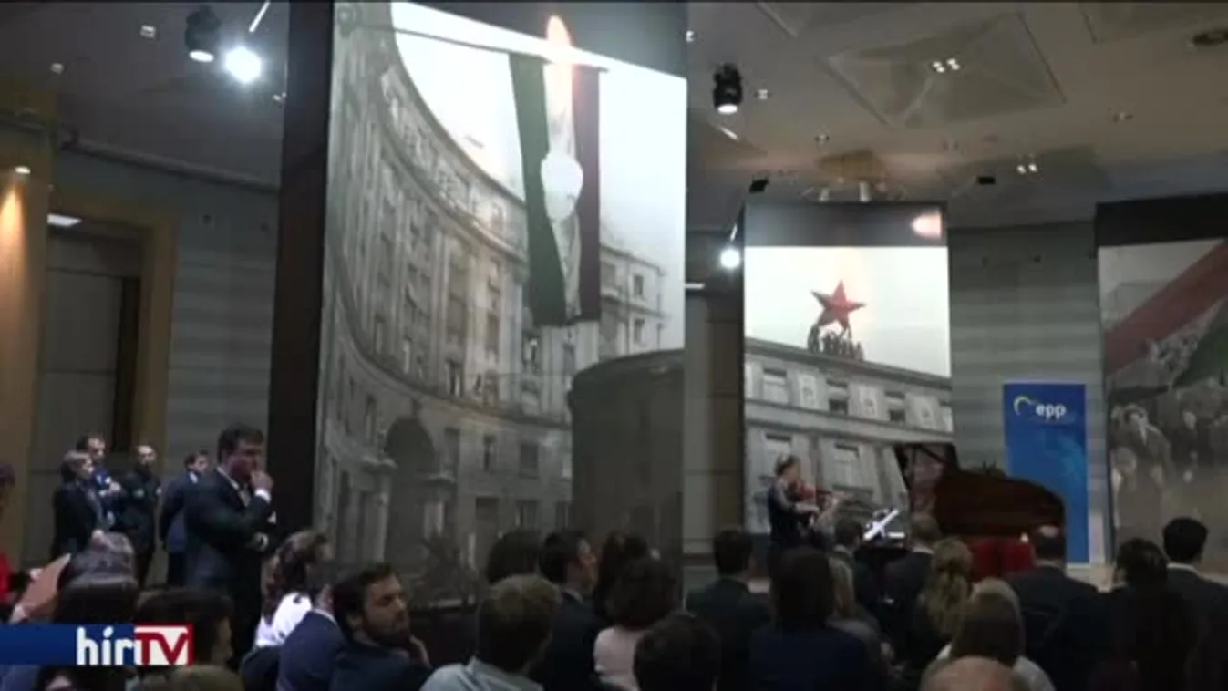 Fotókiállítás nyílt ’56 tiszteletére az Európai Parlamentben