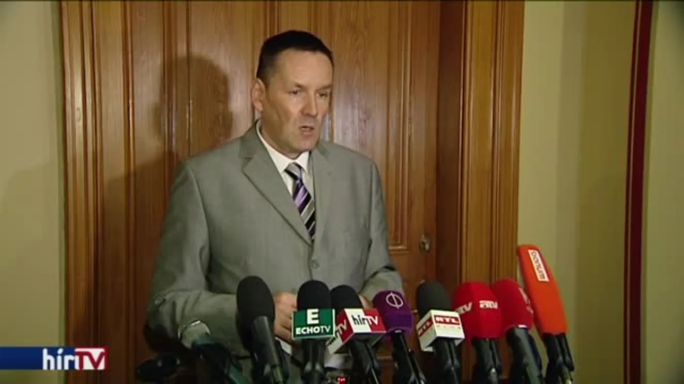 Támogatja a Jobbik az alaptörvény módosítását