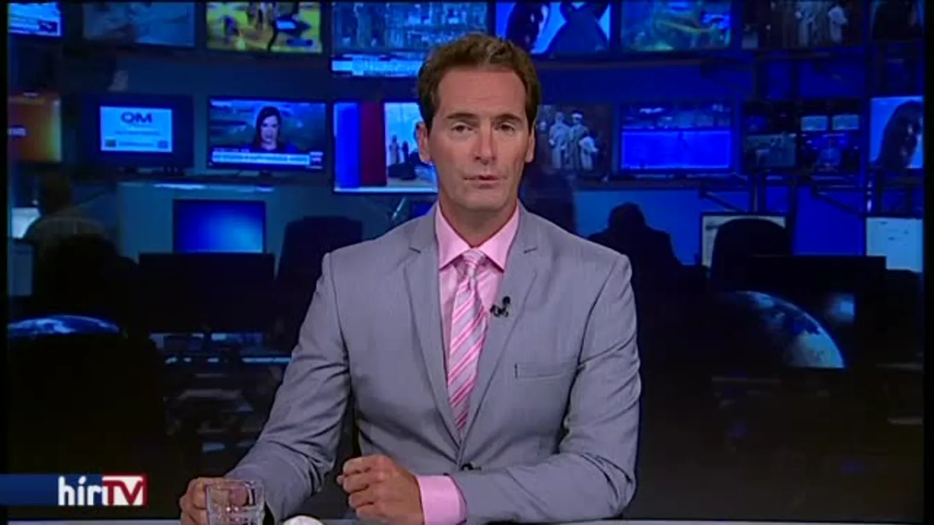 Körbeért Gyurcsányék élőlánca a Parlamentnél