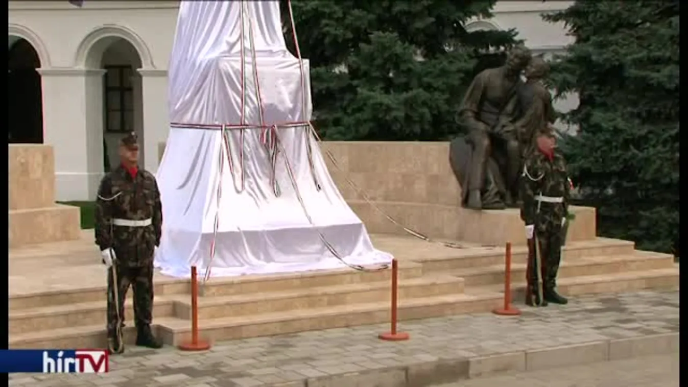 Kövér: Az ilyennek bele kell harapni a torkába