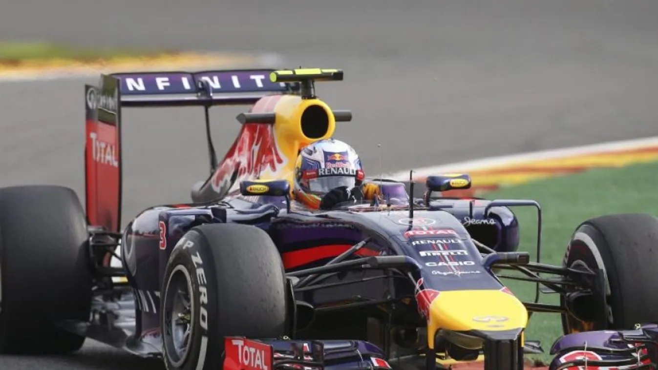 Első futamgyőzelmét aratta az idén Ricciardo