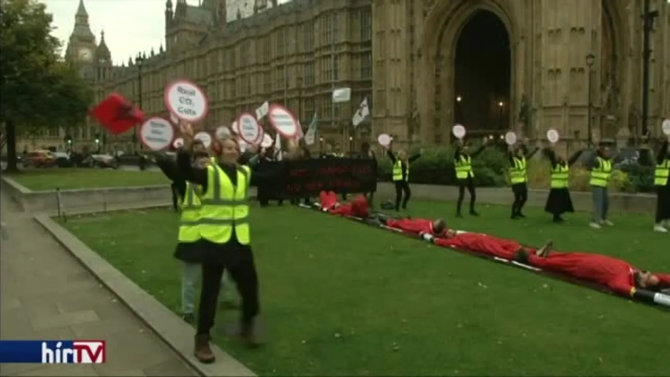 Tiltakoznak a reptér bővítése ellen