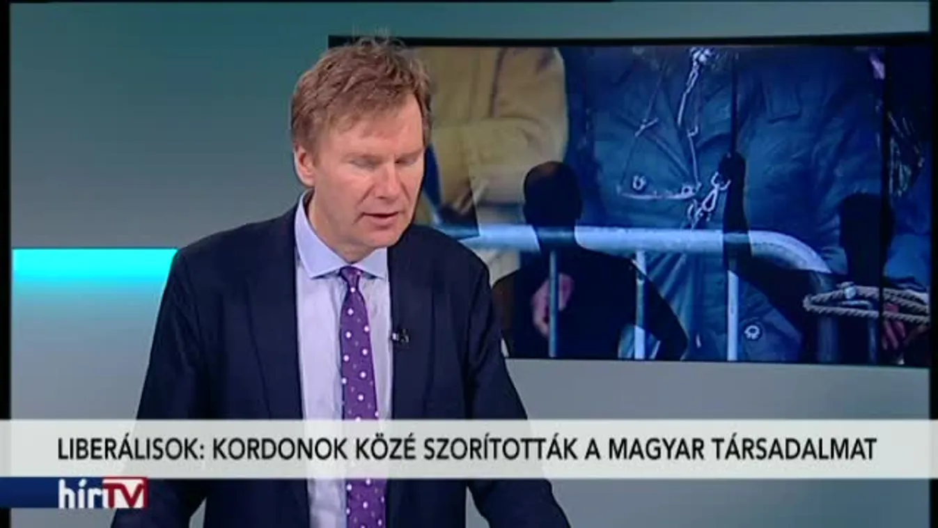 Reggeli járat – kordonok közé szorították a magyar társadalmat