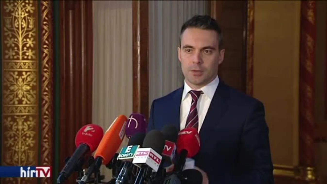 Vona Gábor: Nem támogatunk félmegoldásokat
